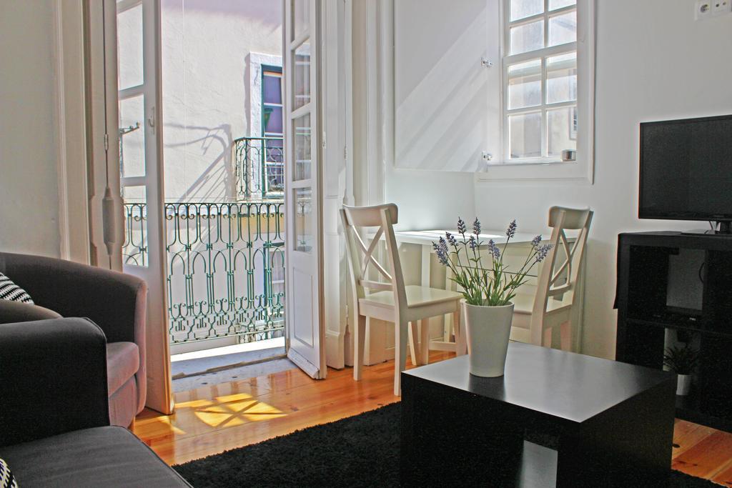 Blue Budget Apartments Bairro Alto Lisbon Room photo